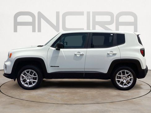 Used 2023 Jeep Renegade Latitude AWD/4WD image 8