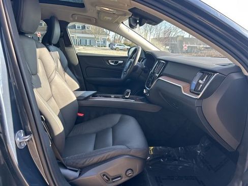 Certified 2025 Volvo V60 B5 Cross Country Plus image 15