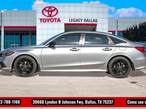 Used 2023 Honda Civic Sport image 6