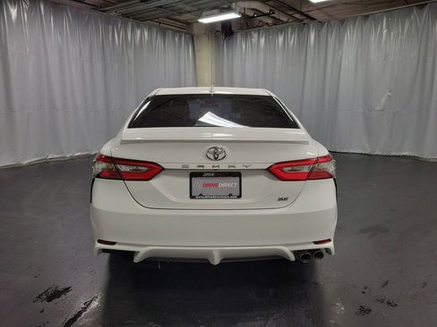 Used 2019 Toyota Camry SE FWD image 7