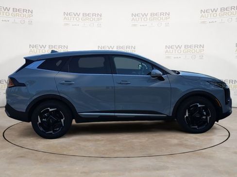 New 2026 Kia Sportage EX FWD image 6