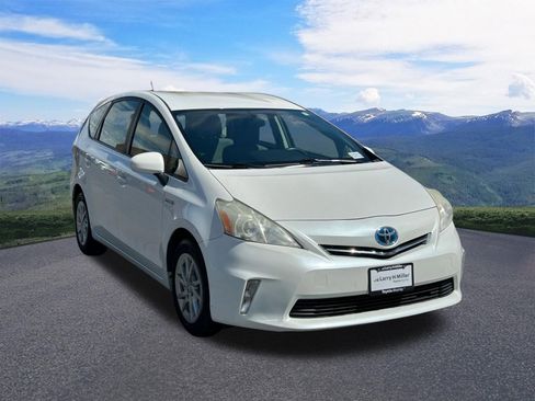 Used 2012 Toyota Prius V Two image 7
