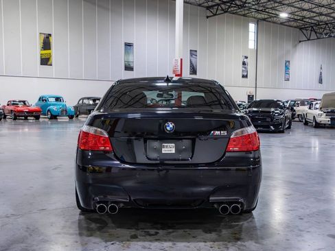 Used 2006 BMW M5 RWD image 5