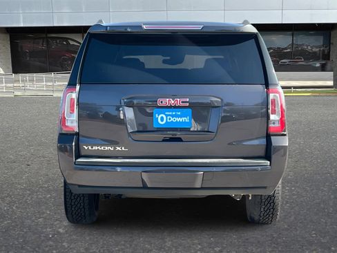 Used 2017 GMC Yukon XL SLT image 7