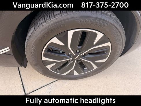 Certified 2024 Kia EV6 Wind image 9