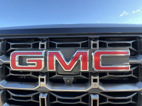 New 2025 GMC Canyon AT4 w/ AT4X Package image 32