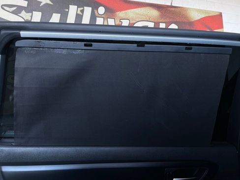 Used 2020 Toyota Highlander XLE image 19