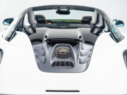 Used 2025 McLaren Artura Spider image 30