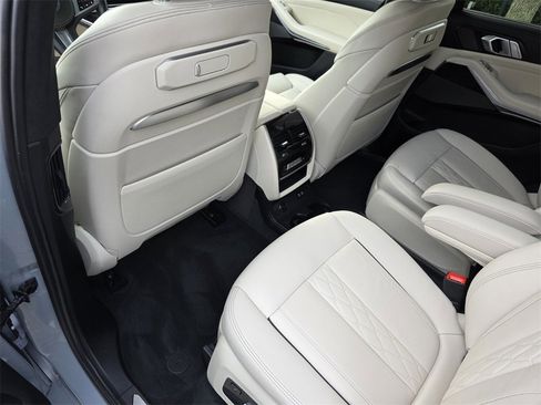 Certified 2024 BMW X7 xDrive40i w/ M Sport Package image 16