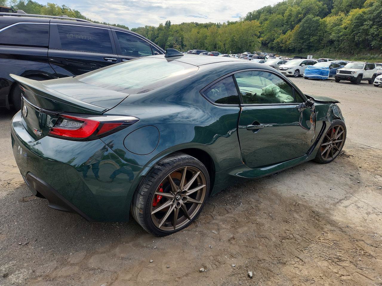 Used 2025 Toyota GR86 Hakone Edition RWD image 4