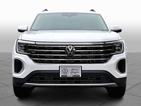 New 2026 Volkswagen Atlas SE image 3