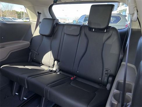 New 2026 Kia Carnival LXS image 25