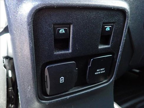 Used 2023 Ford Bronco Badlands w/ Sasquatch Package image 12