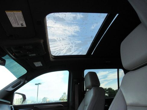 Used 2023 Chevrolet Tahoe LT RWD image 17