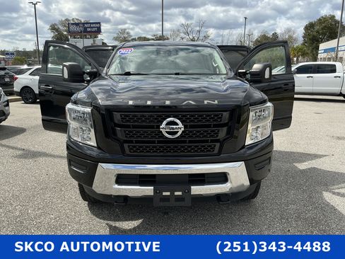 Used 2022 Nissan Titan SV image 30