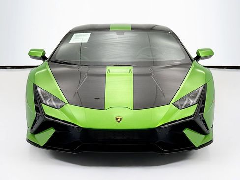 Used 2024 Lamborghini Huracan Tecnica image 2