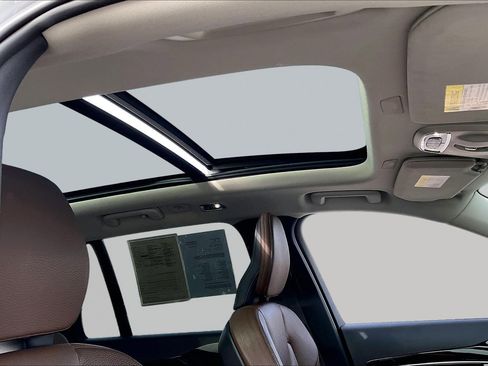 Used 2019 Volvo XC90 T6 Momentum w/ Protection Package Premier image 28