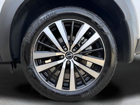 Certified 2025 Nissan Pathfinder Platinum w/ Cargo Package image 30