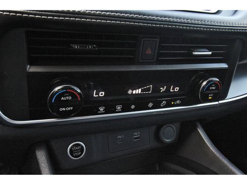 Used 2023 Nissan Rogue SV image 25