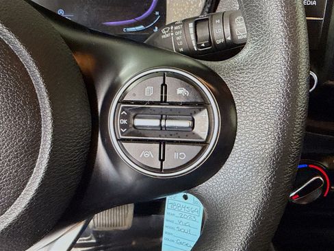 Used 2023 Kia Soul LX w/ Option Group 015 FWD image 15