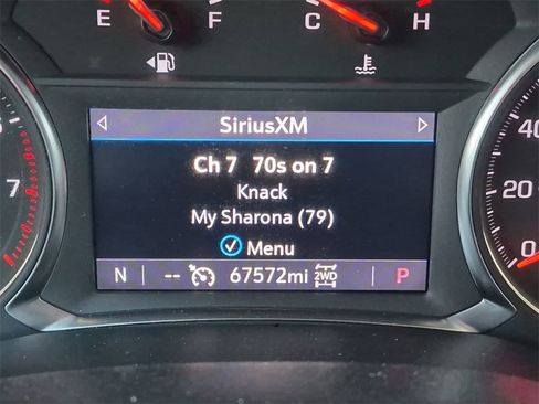 Used 2023 GMC Acadia SLT image 15