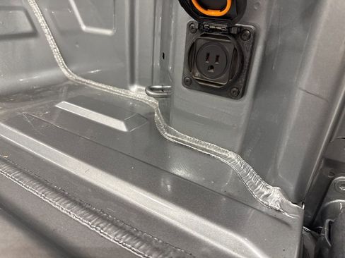 Certified 2024 GMC Sierra 1500 SLT image 8