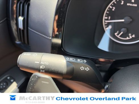 Used 2025 Nissan Pathfinder SV FWD image 24