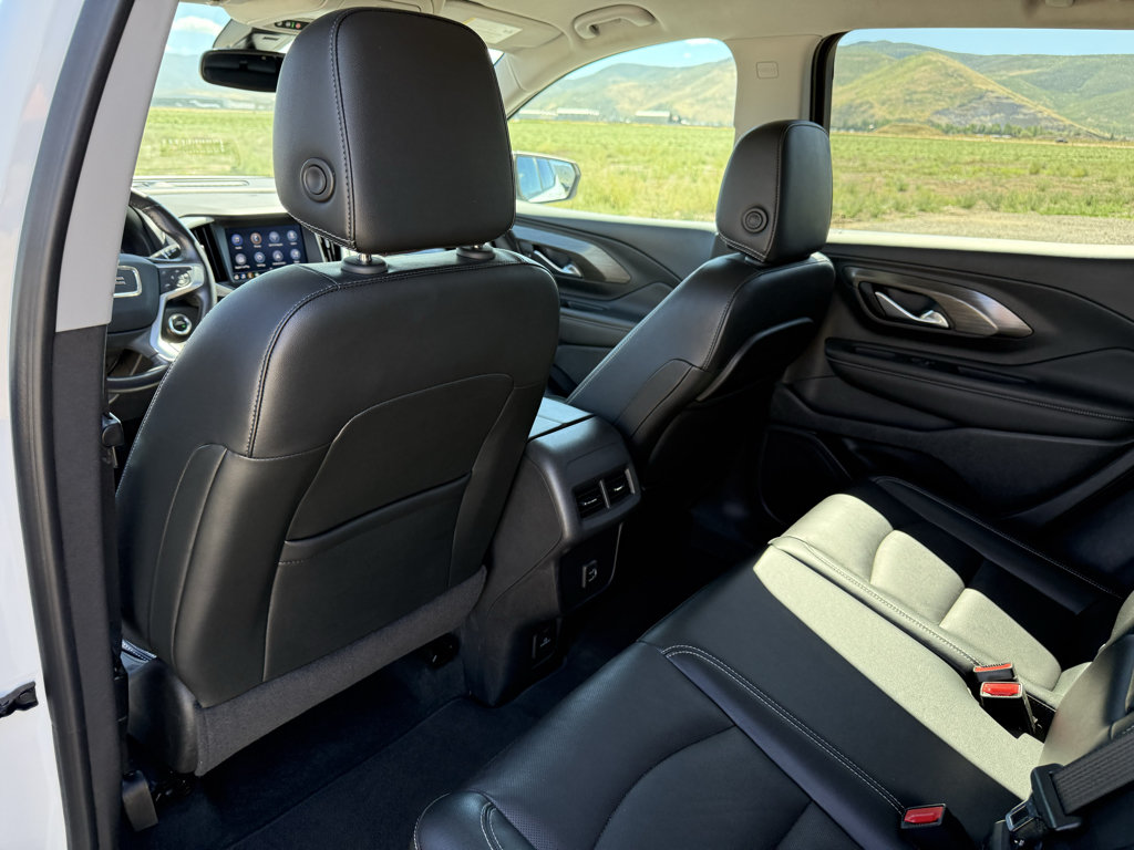 Used 2022 GMC Terrain SLT w/ Tech Package AWD/4WD image 28