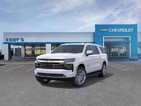 New 2026 Chevrolet Suburban LT w/ Comfort Package AWD/4WD image 9