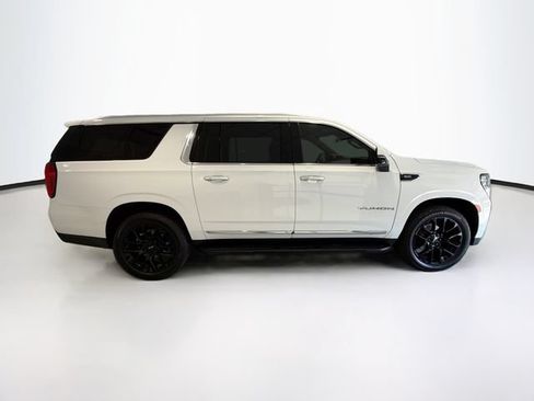Used 2022 GMC Yukon XL SLT w/ SLT Premium Package AWD/4WD image 8