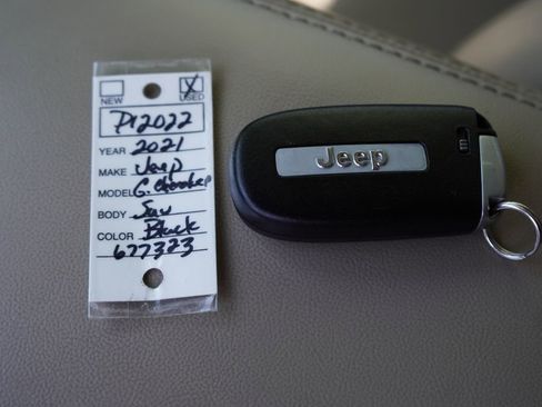 Used 2021 Jeep Grand Cherokee Limited AWD/4WD image 38