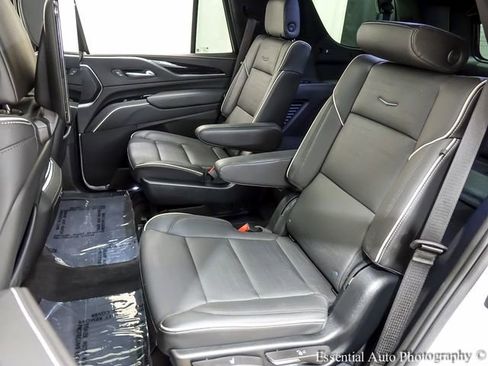 Certified 2023 Cadillac Escalade Sport w/ LPO, ONYX Package image 11