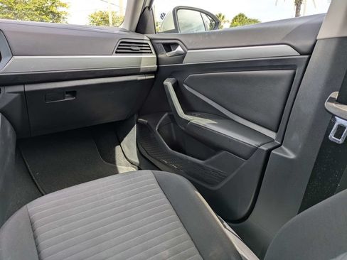 Certified 2022 Volkswagen Jetta S FWD image 18