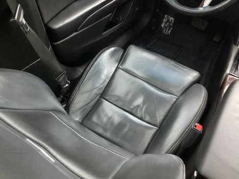 Used 2016 Cadillac XTS Luxury w/ Driver Awareness Package image 27