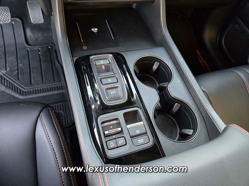 Used 2025 Honda Pilot TrailSport image 28