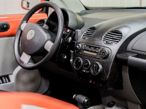 Used 2004 Volkswagen Beetle GLS FWD image 20