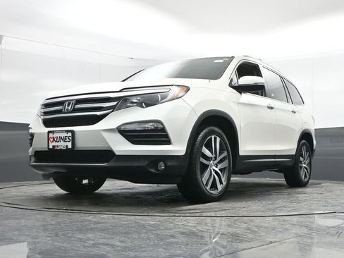 Used 2016 Honda Pilot Touring image 49