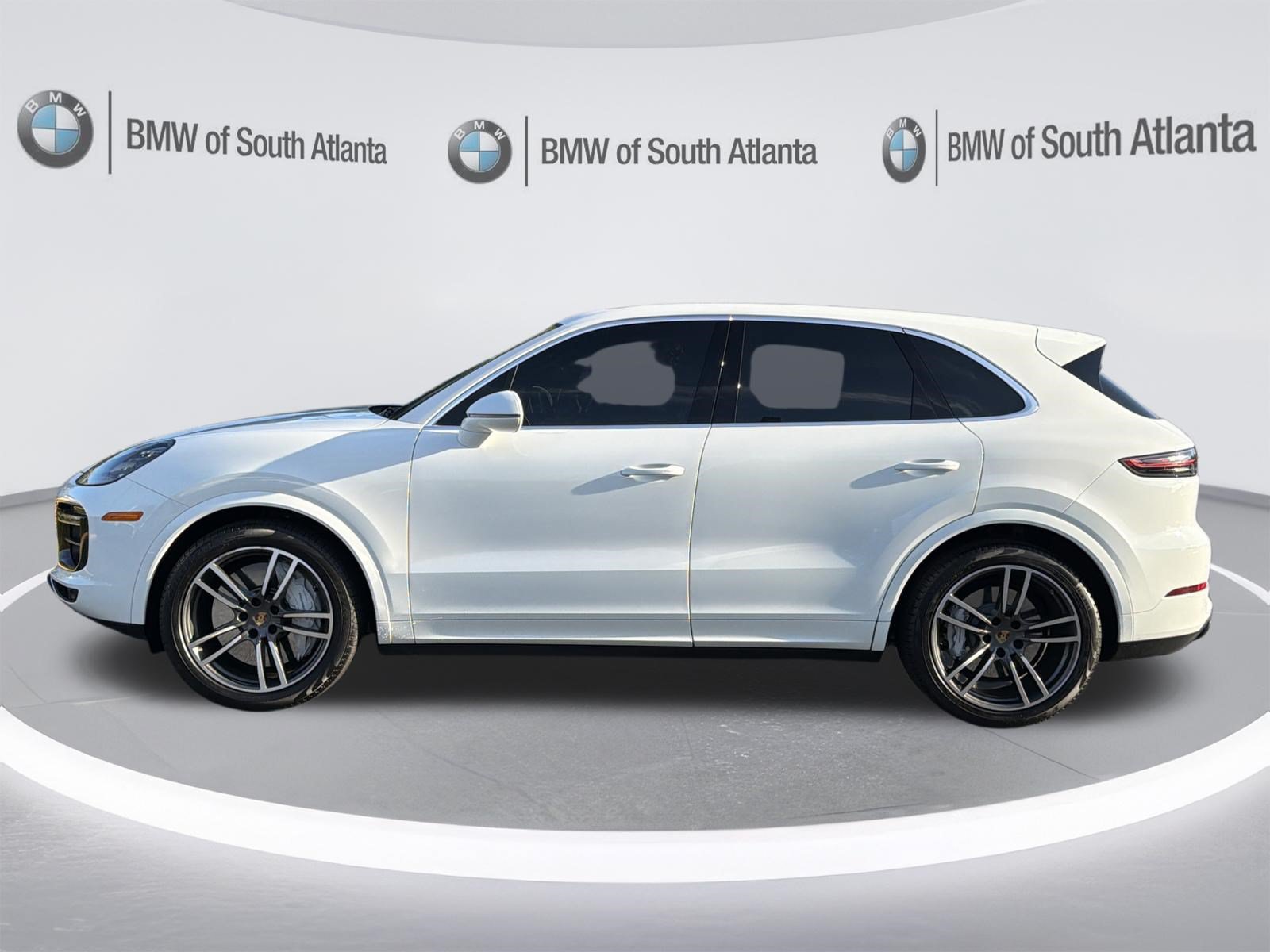 Used 2020 Porsche Cayenne Turbo AWD/4WD image 21