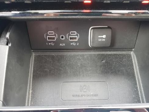 Used 2023 Jeep Grand Cherokee Overland w/ Luxury Tech Group IV AWD/4WD image 20