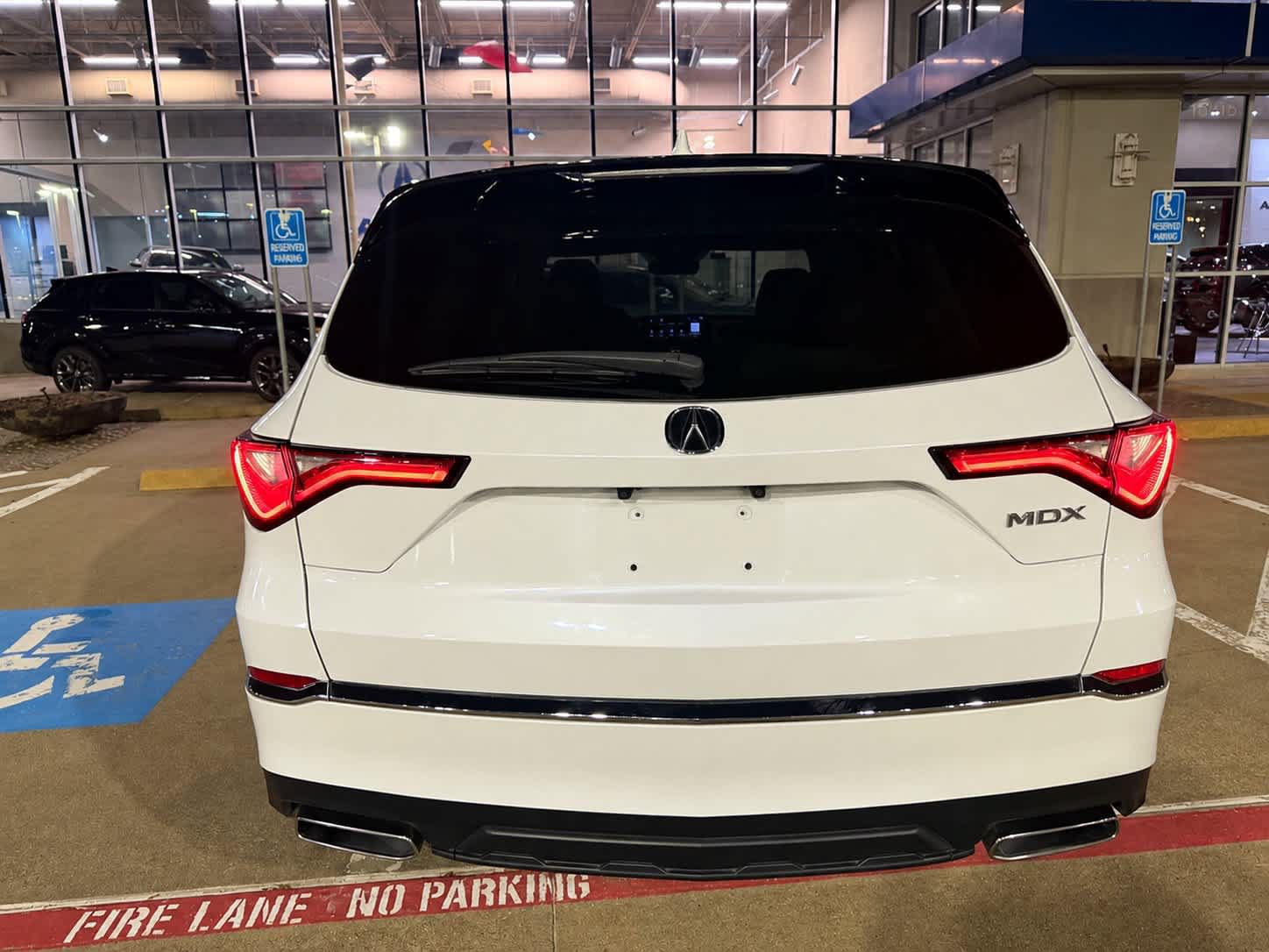 Used 2024 Acura MDX FWD image 8