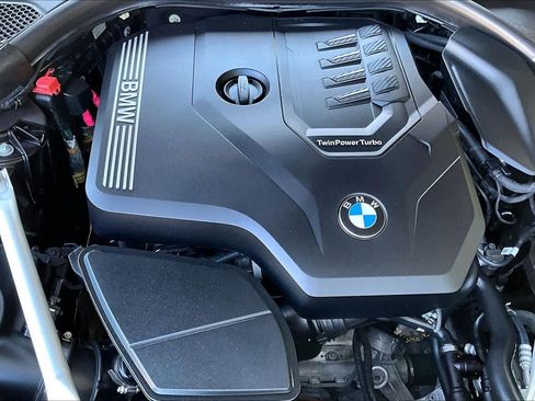 Used 2022 BMW 530i w/ Premium Package RWD image 33