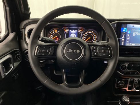 Used 2024 Jeep Wrangler Unlimited Sport AWD/4WD image 19