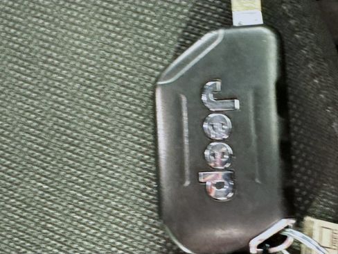 Used 2023 Jeep Wrangler Unlimited Sport AWD/4WD image 34