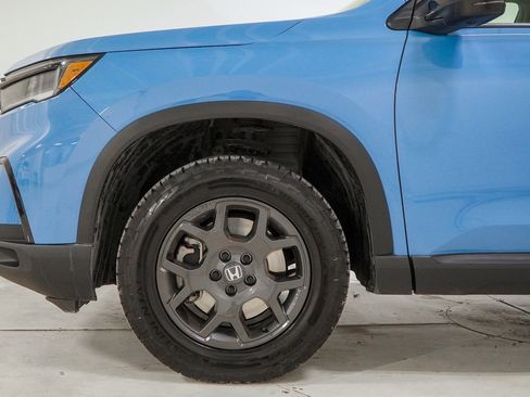 Certified 2025 Honda Pilot TrailSport image 21
