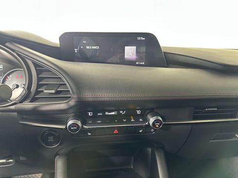 Used 2024 MAZDA MAZDA3 s image 21