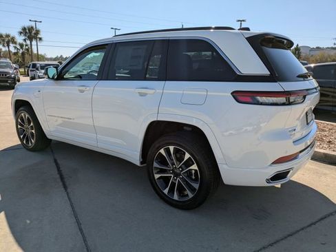 New 2025 Jeep Grand Cherokee Overland w/ Trailer Tow Package AWD/4WD image 6