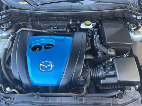 Used 2012 MAZDA MAZDA3 i Touring FWD image 16