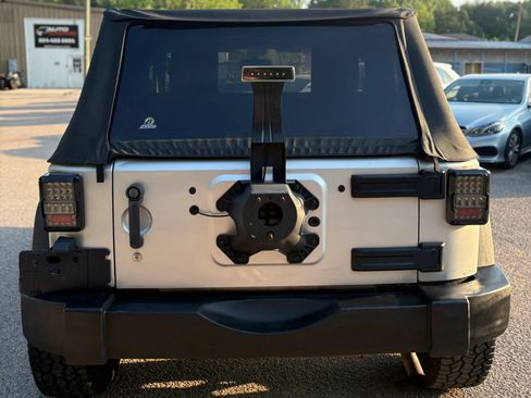 Used 2008 Jeep Wrangler X AWD/4WD image 5