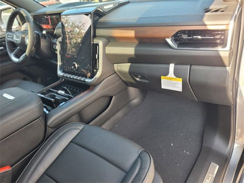 New 2026 GMC Yukon Denali w/ Sun & Power Step Package image 21