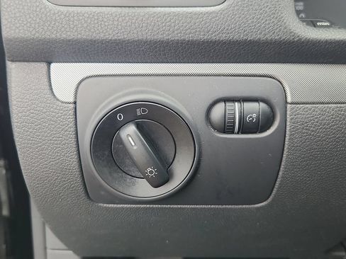 Used 2009 Volkswagen Jetta SE FWD image 20